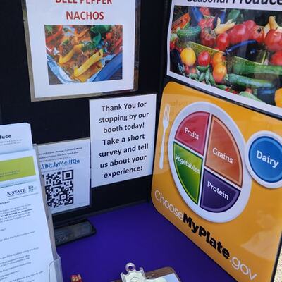 Food sampling with Pottawatomie County Snap Ed